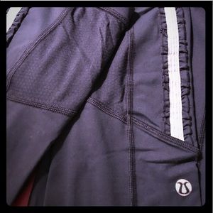 Black lululemon leggings